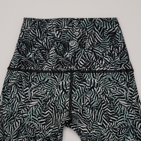 Lululemon Winder Under Pant Hi Rise, size 2 - Picture 3 of 5